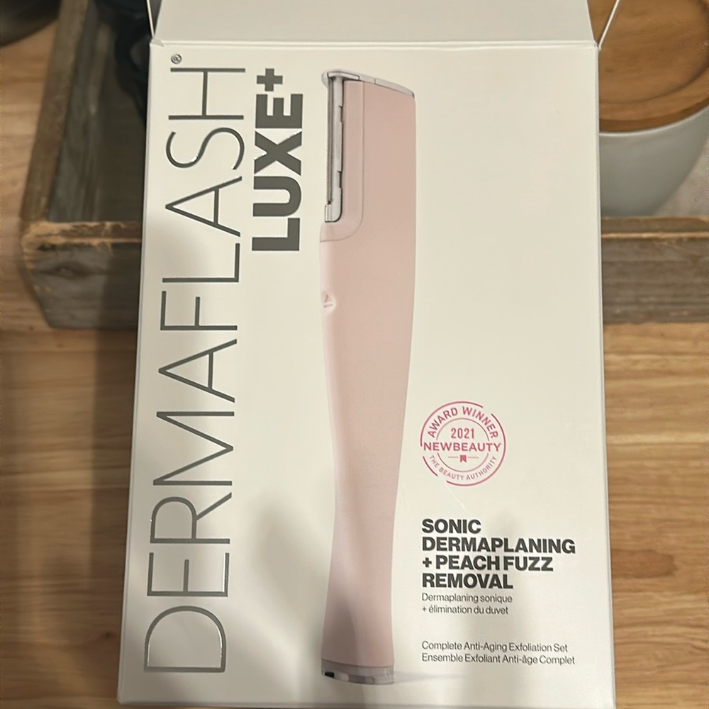 DERMAFLASH LUXE+ LIKE NEW!!